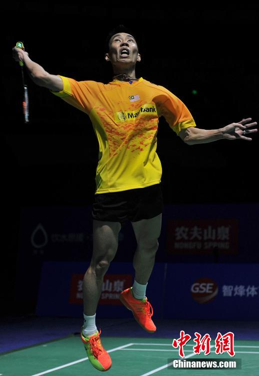 英格兰羽毛球队险胜印度羽毛球队，李宗伟高光表现