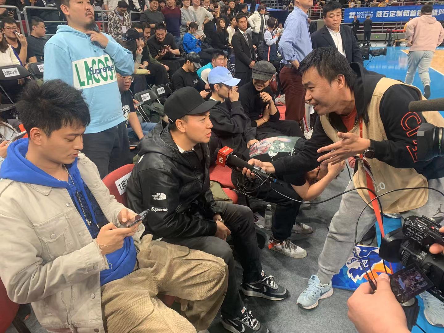 棒球赛后采访曝光,内幕引发热议 棒球赛后采访曝光,内幕引发热议