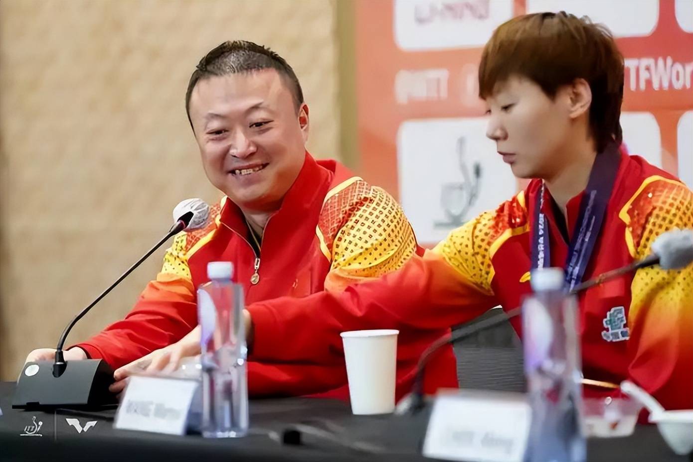 爱游戏在线-马来西亚队鏖战泰国队，马琳点燃赛场的简单介绍