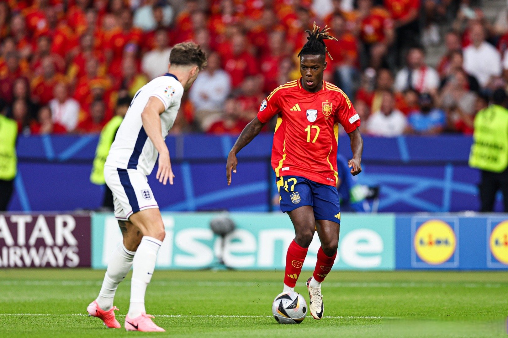 威廉姆斯逆转阿斯顿马丁,皮亚斯特里高光表现 威廉姆斯逆转阿斯顿马丁,皮亚斯特里高光表现