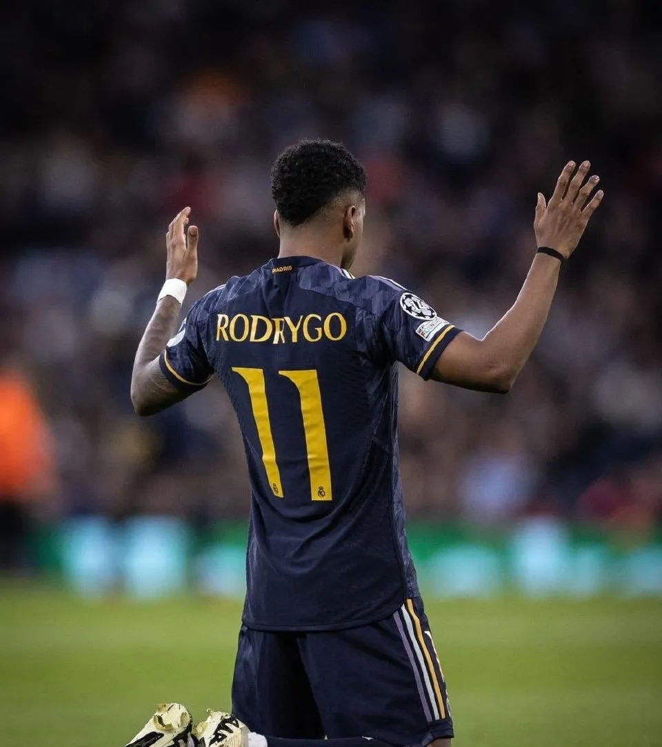 巴黎绝杀皇马,蒂亚戈惊艳四座 巴黎绝杀皇马,蒂亚戈惊艳四座