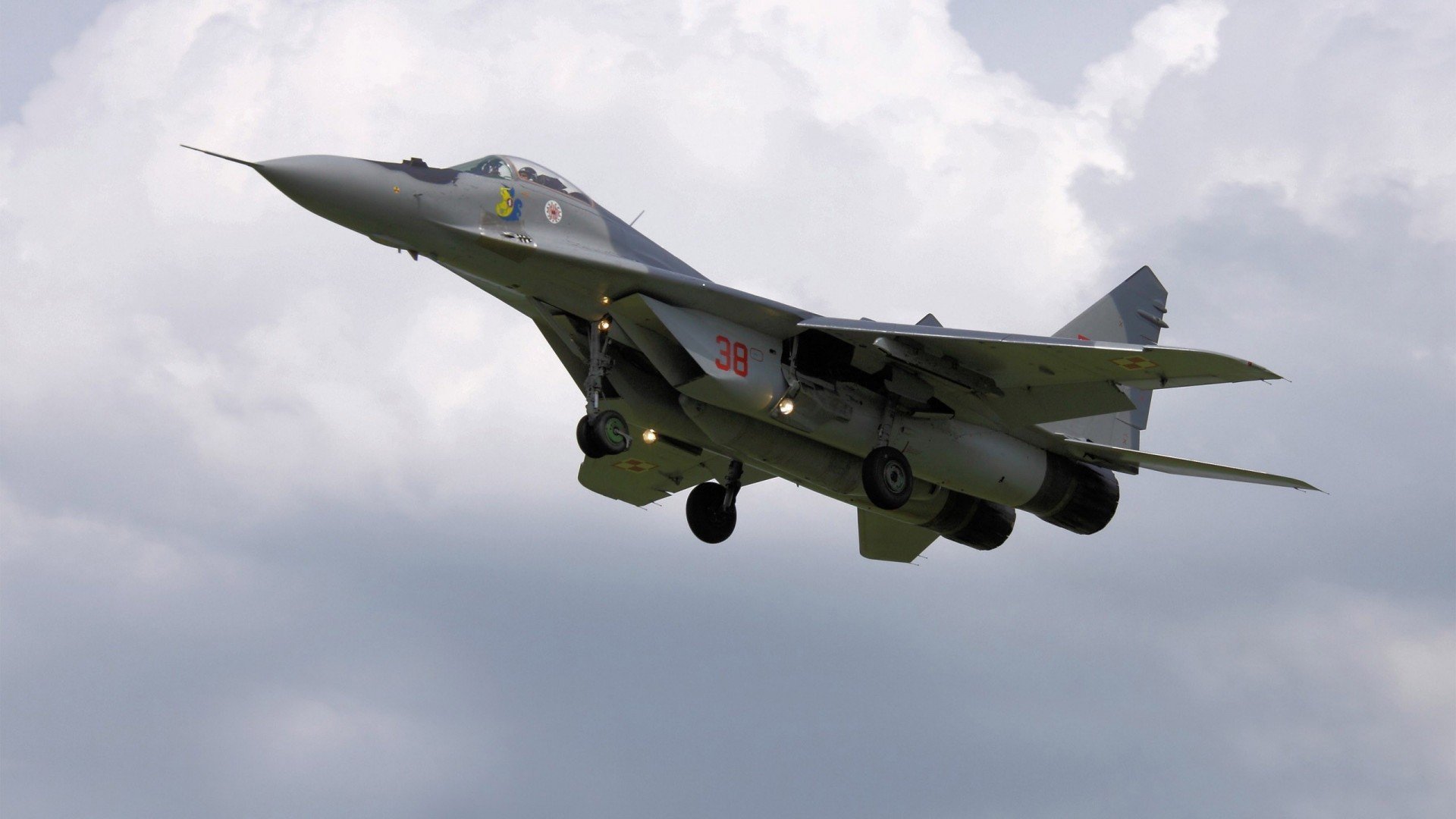 天蓝之矛刺穿格子军团，哈弗茨的降维打击与拉齐奥的战术完胜