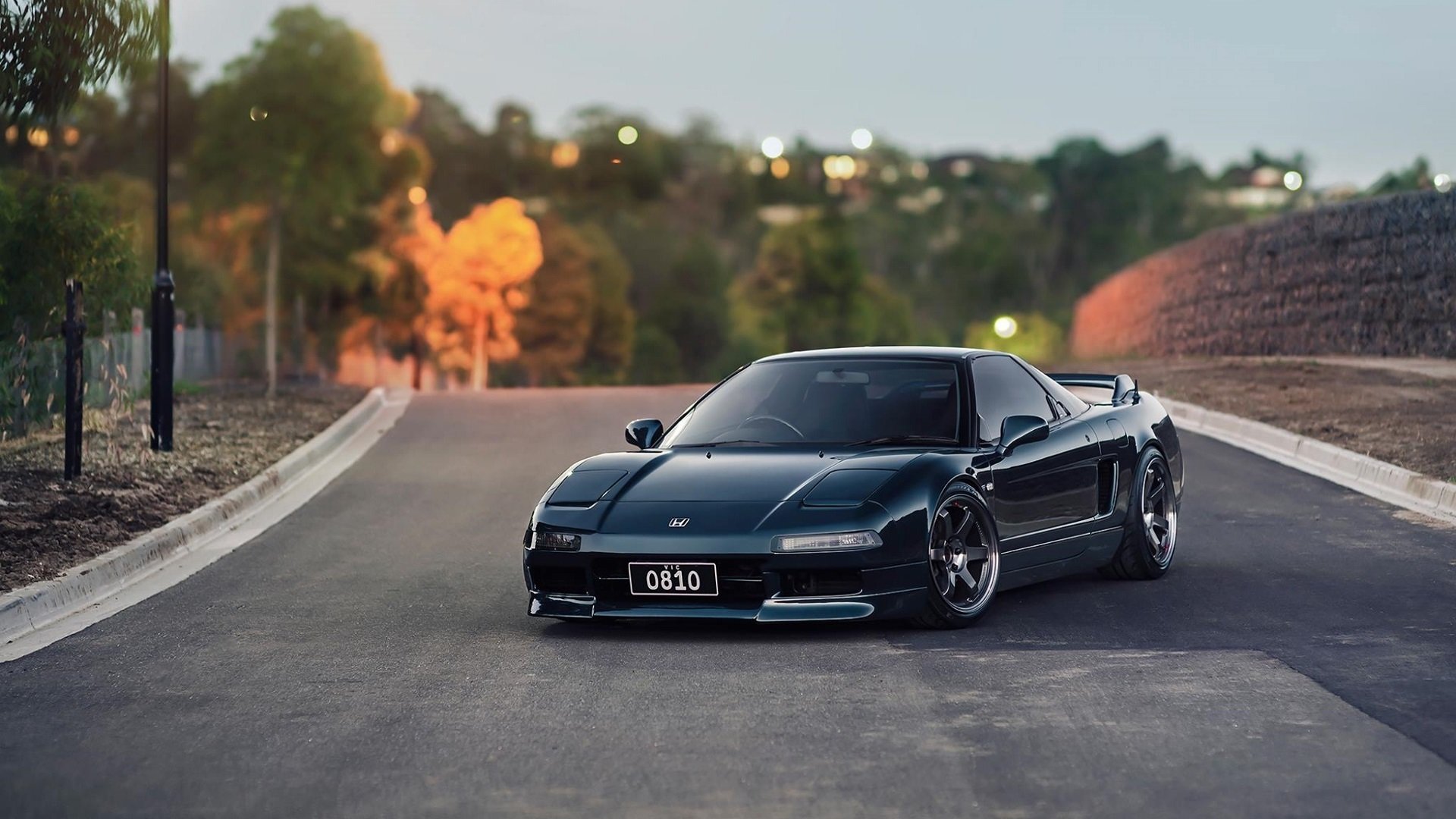 冰与火之舞，莱万绝杀夜，冰岛在北欧极光下刺穿越南